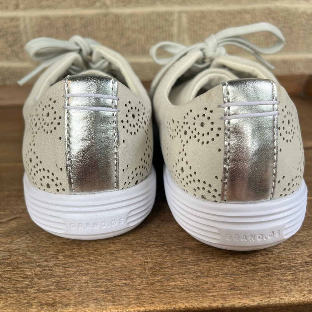Cole Haan Women’s Grand OS Cream Paisley Perforated Sneakers Size 8 - Picture 2 of 8